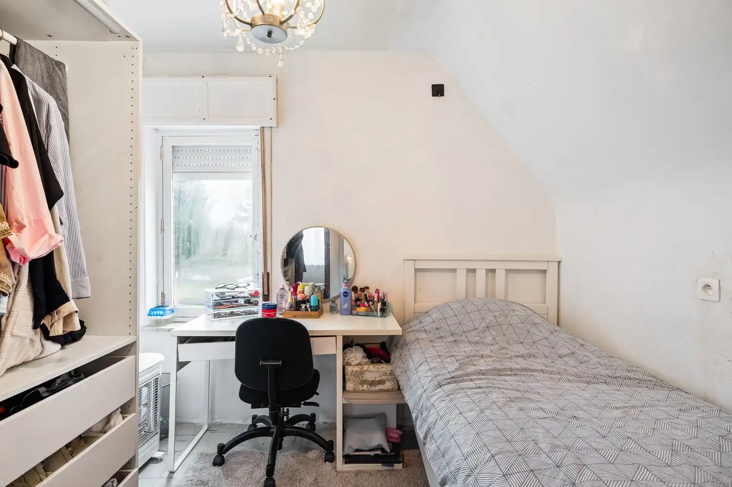 Ruime woning met 3 slpkrs foto 20
