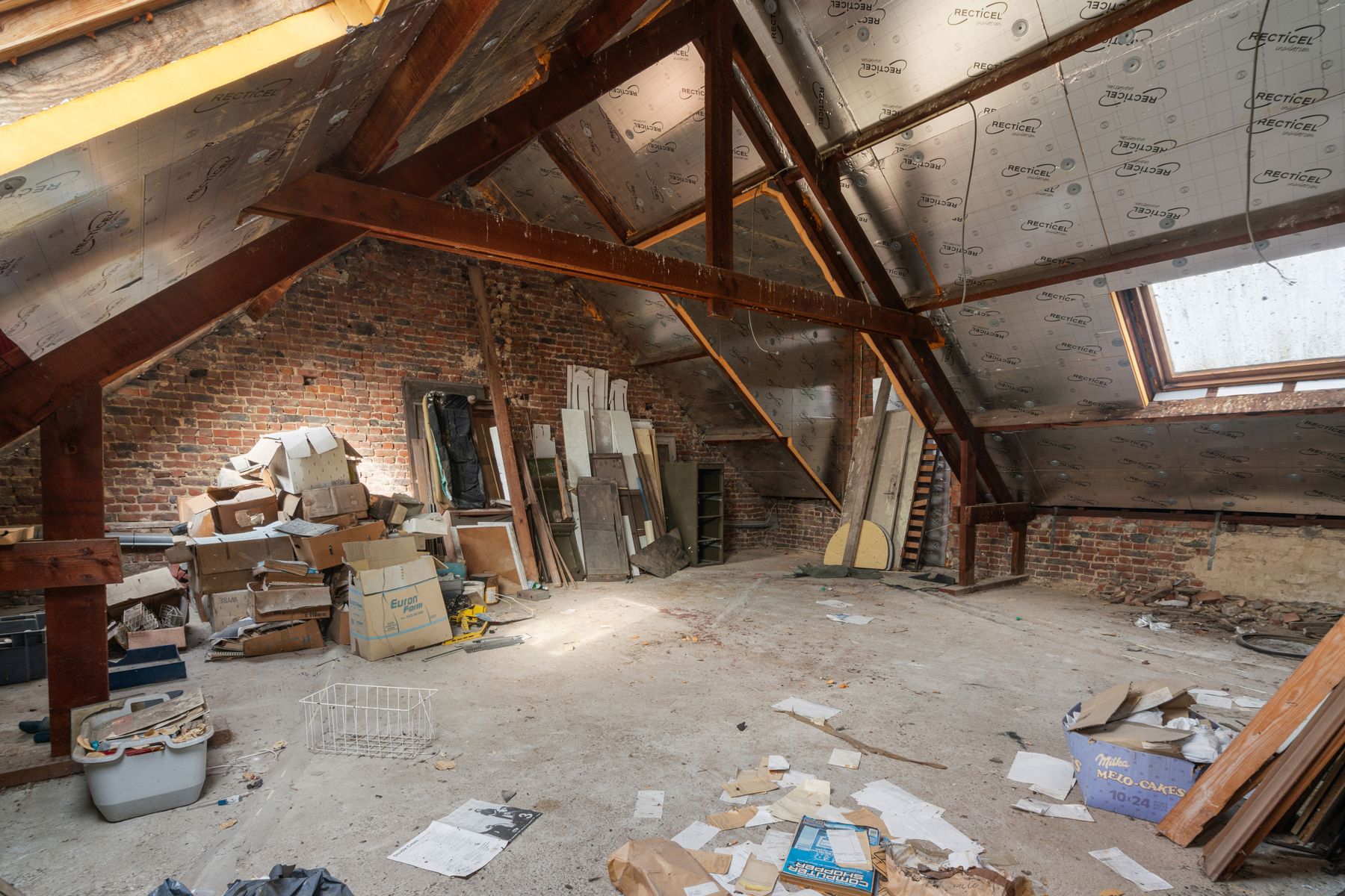 Kantoor met woning te Denderhoutem. foto 23