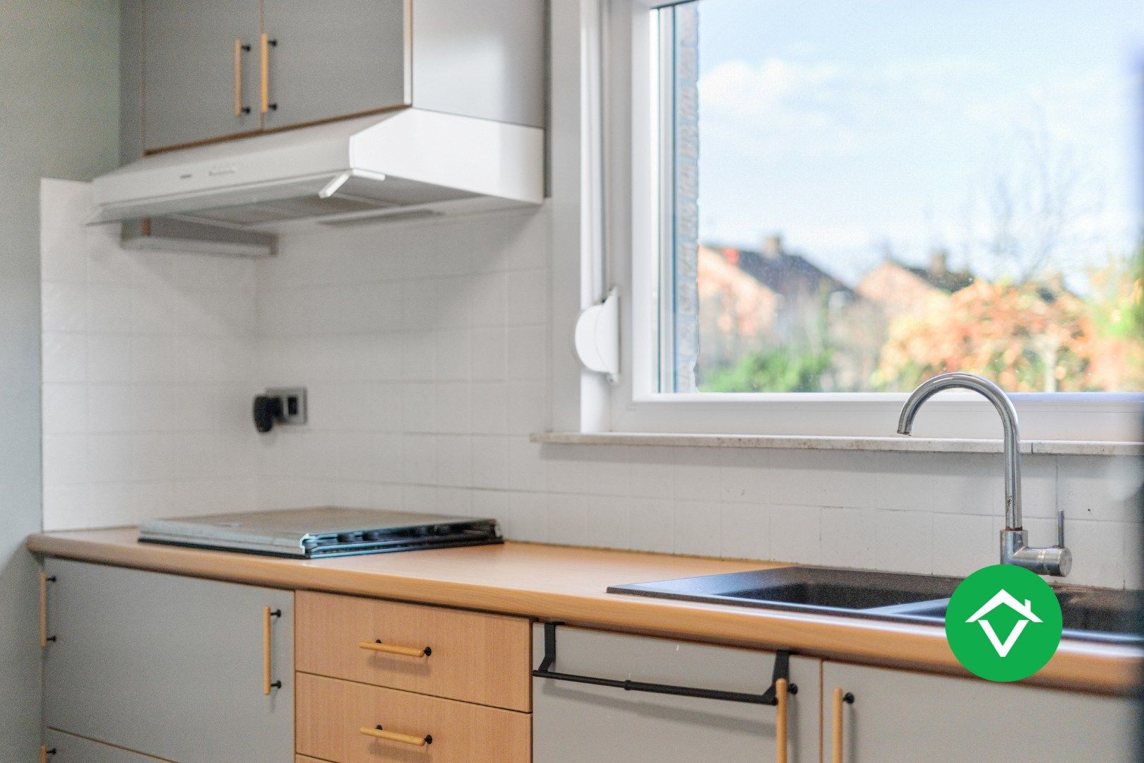 Instapklare vrijstaande woning met zonnige tuin in rustige woonwijk te Eernegem foto 8