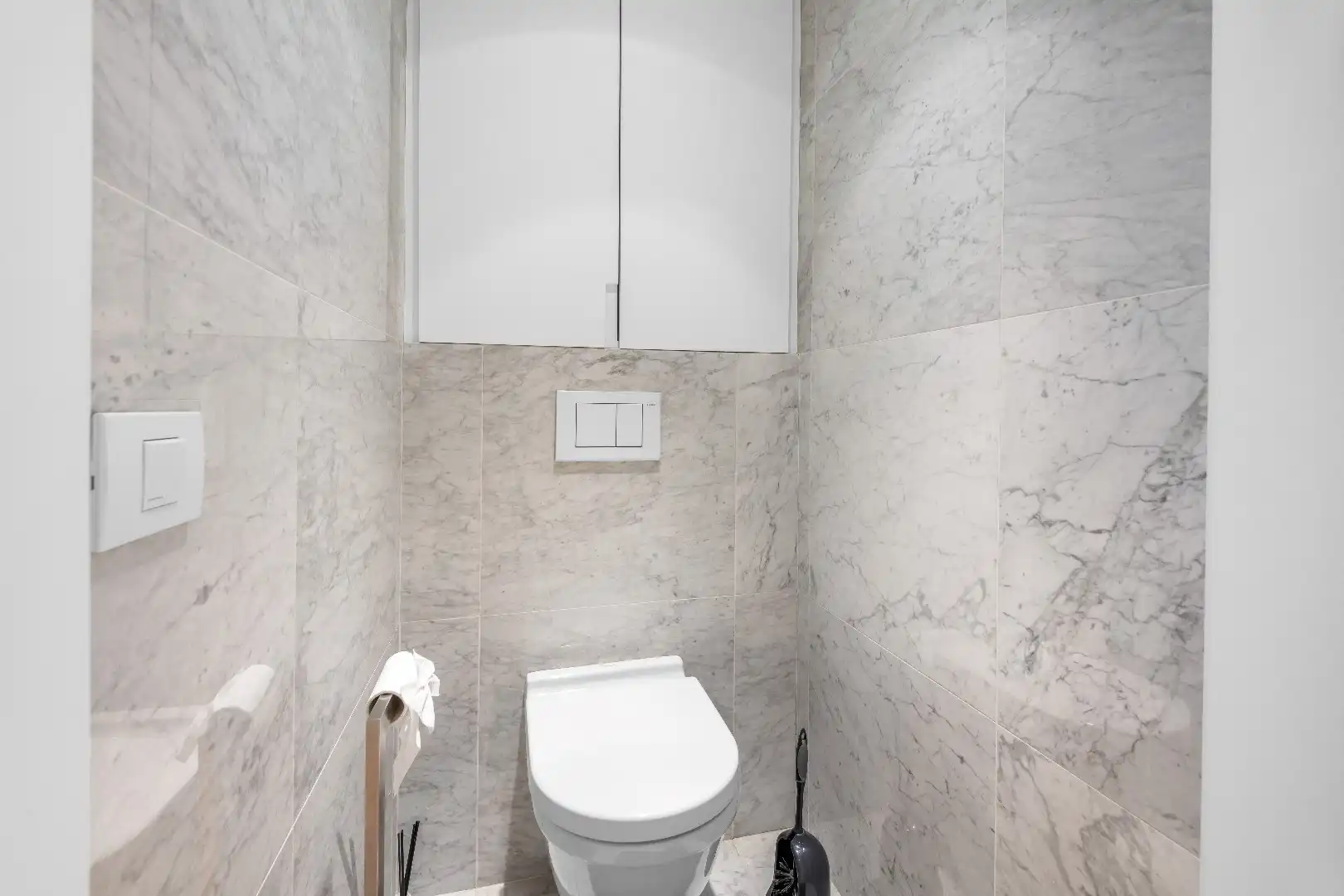 Zeer mooi vernieuwd gemeubeld 3-slaapkamer appartement met open zicht centraal gelegen op de Kustlaan in het Zoute. foto 9