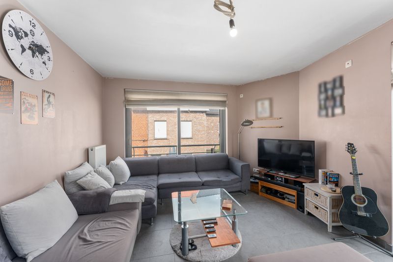 Stijlvolle en energiezuinige woning met garage in het bruisende centrum van Roeselare foto 2