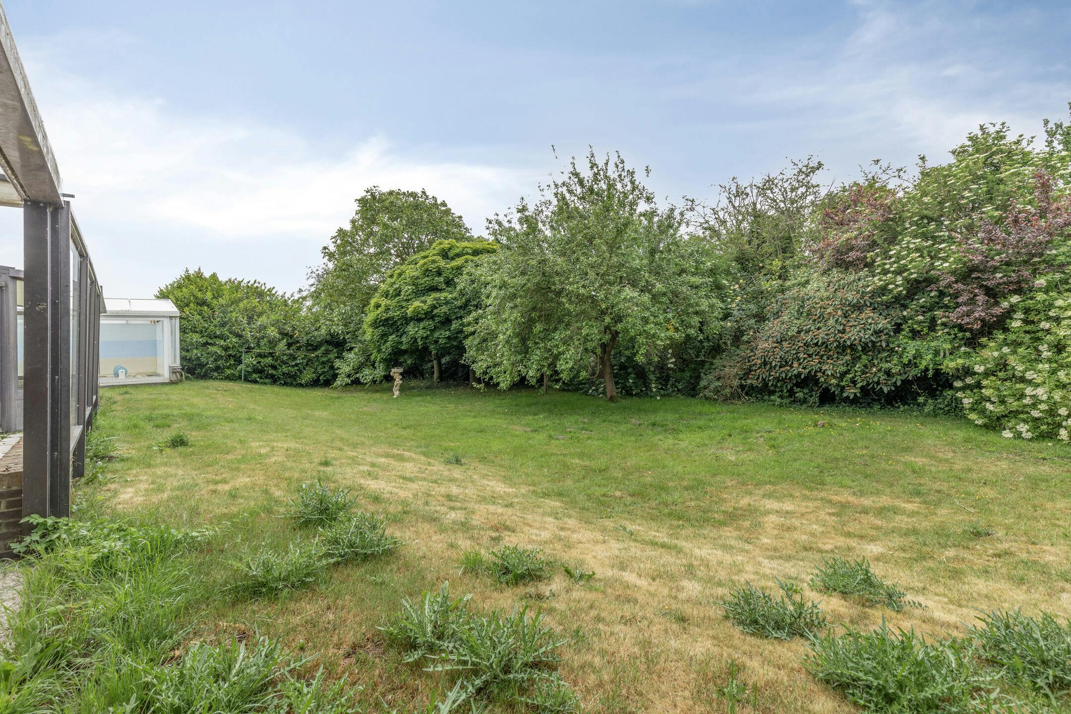Statig te renoveren villa te koop met zwembad nabij Brugge  foto 13