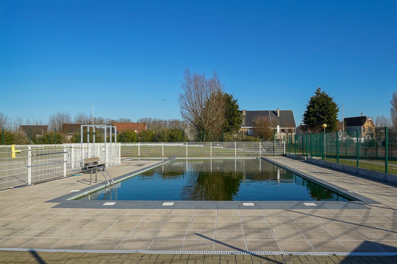 Instapklare vakantiewoning met zonnige tuin en 2 slaapkamers foto 15