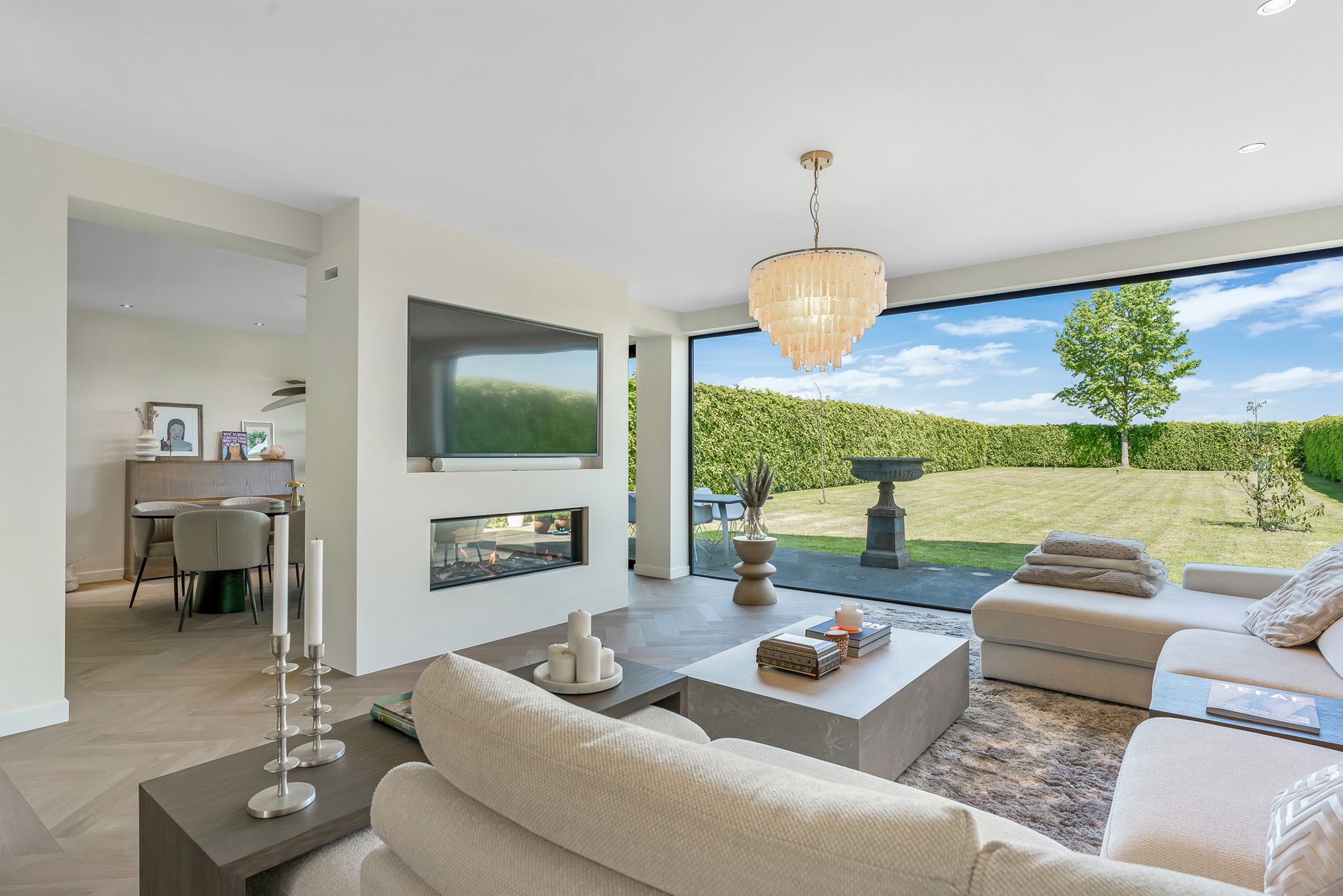 Moderne villa op royaal perceel van 11a19ca foto 4