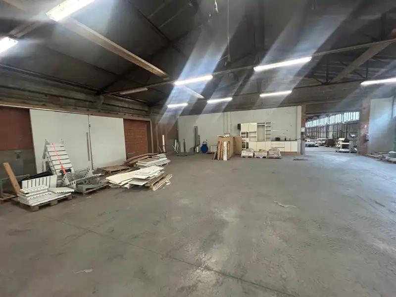 Veelzijdige opslag- of werkruimte van 270 m² foto 7