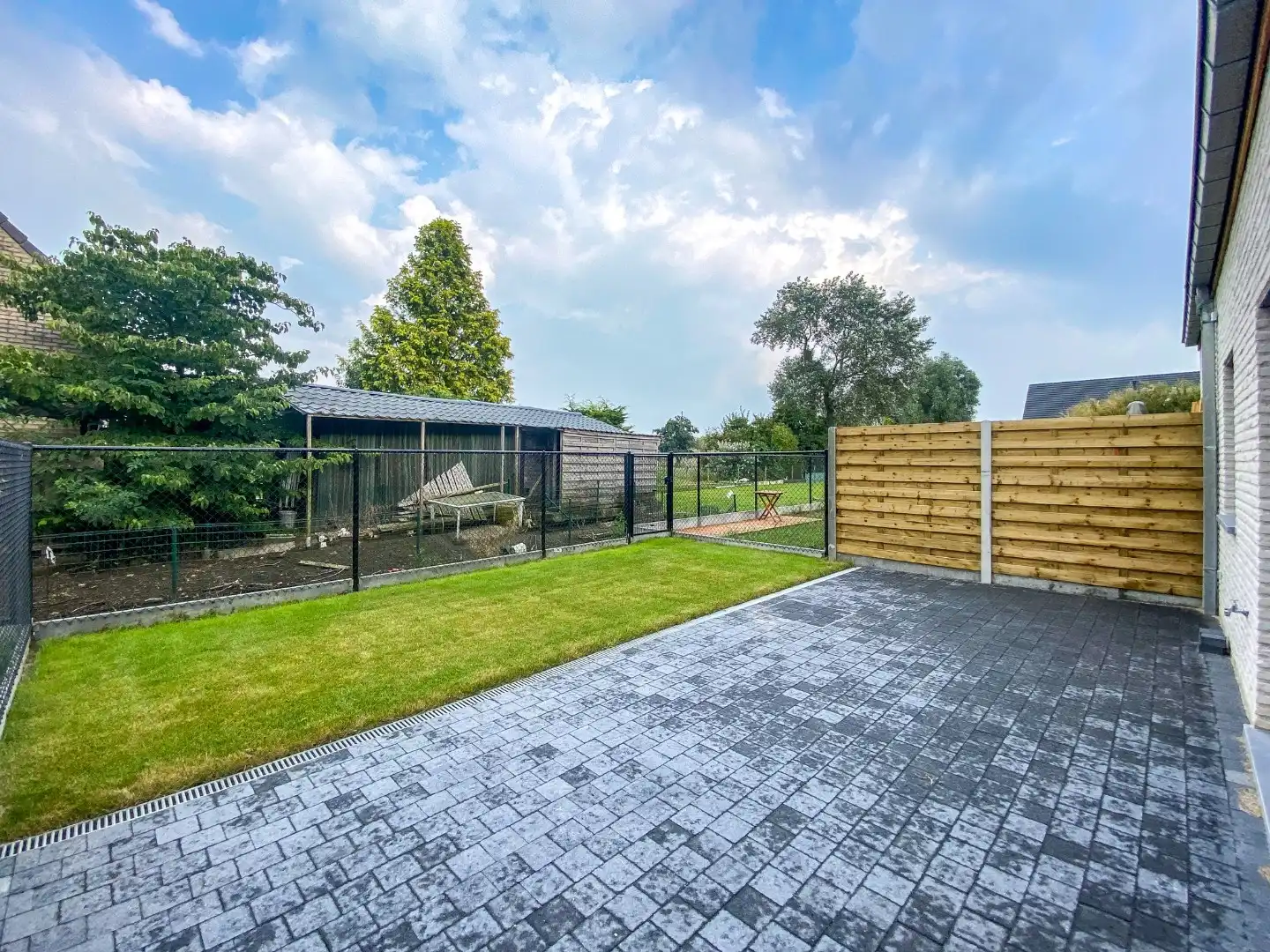Ruime energiezuinige nieuwbouwwoning (2024) met inpandige garage op 193m² gelegen te Houthulst. foto 19