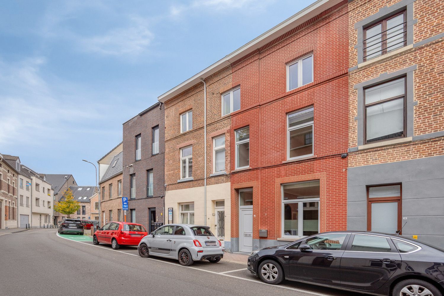 WONING MET KARAKTER IN HET CENTRUM VAN DIEST! foto {{pictureIndex}}