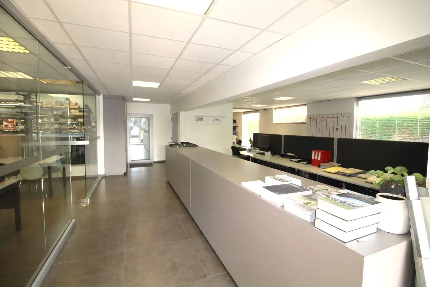 Maldegem | industriezone Krommewege – compleet uitgerust bedrijfsgebouw van ca.1.230m². foto 6