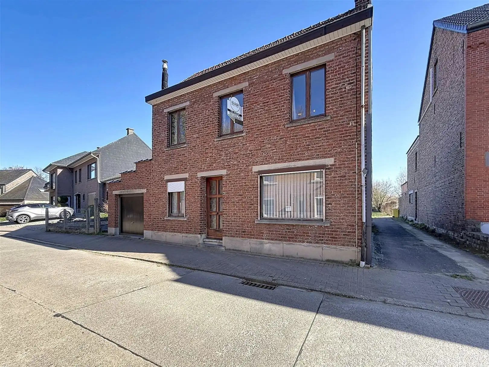 Te renoveren woning met garage en tuin, opp 2a 40ca foto 2