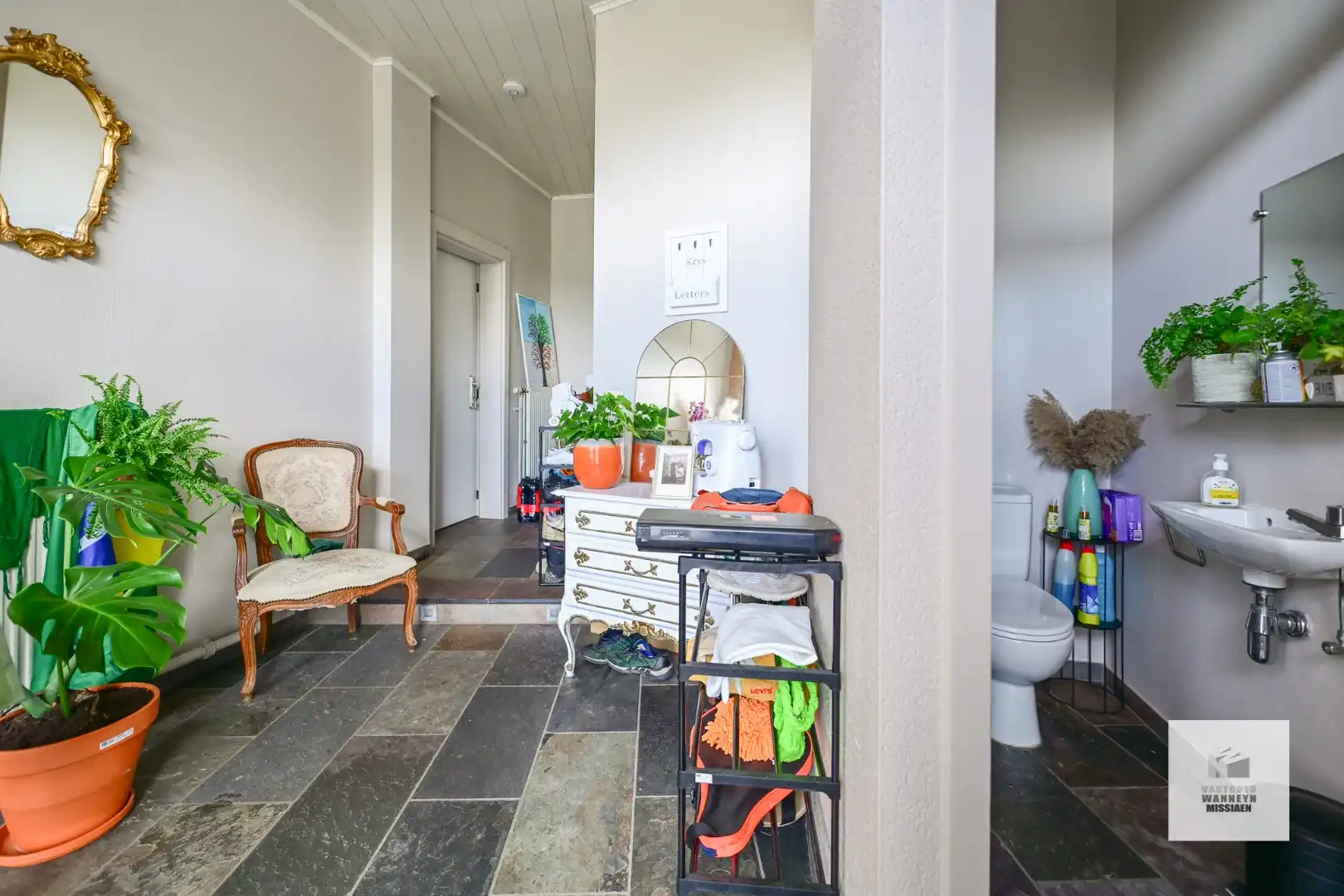 Opbrengsteigendom met 3 verhuurde appartementen op centrale liggging foto 4