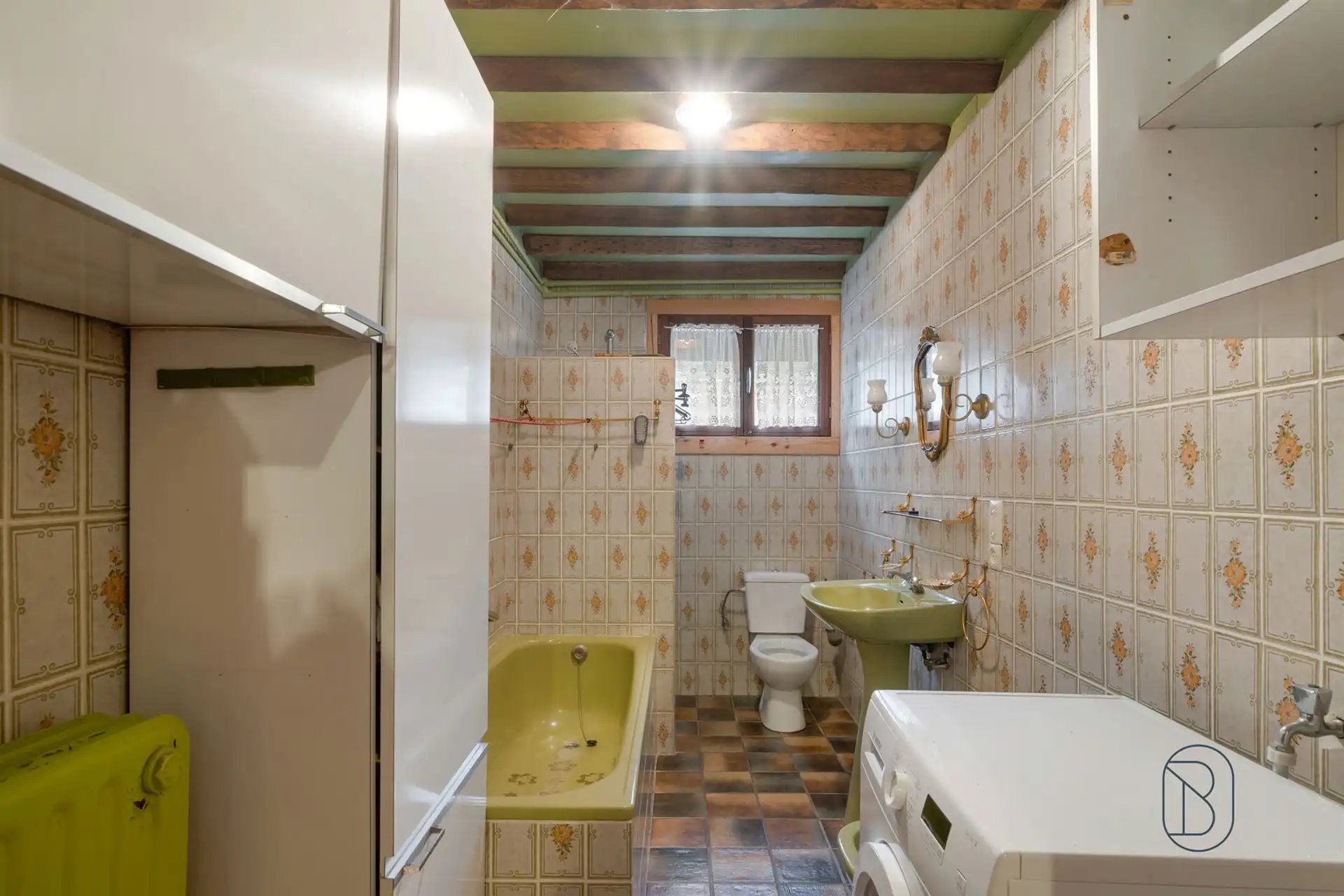 Charmante woning en bijgebouwen, met een prachtig zicht! foto 23