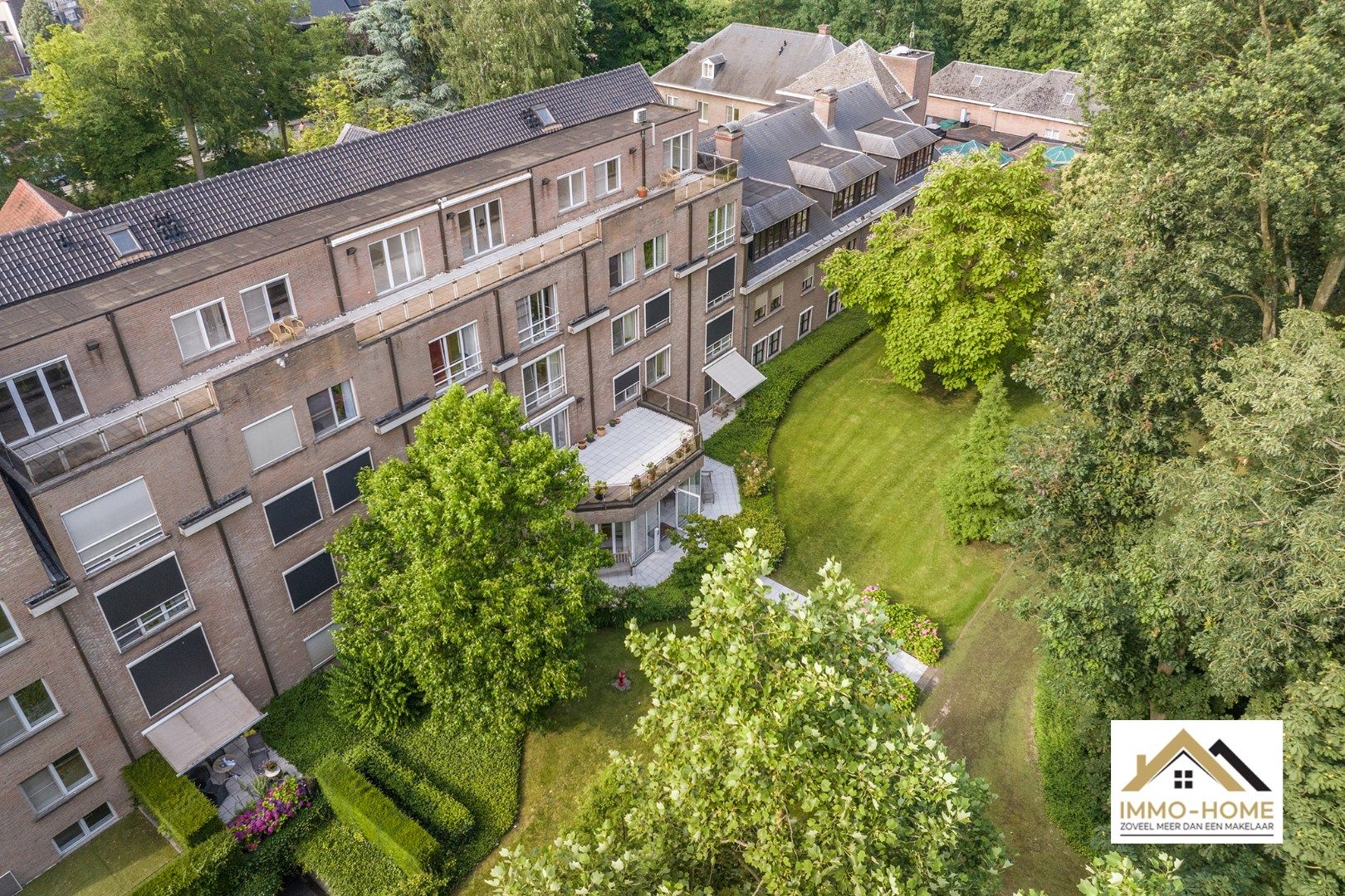 Prachtige zorgappartementen in een residentiële omgeving met zwembad en park te Oostakker foto 4