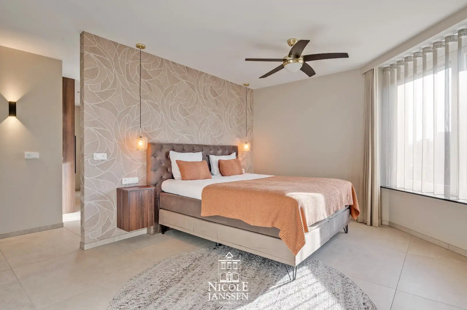 Prachtig luxueus appartement met 2 slaapkamers, kantoorruimte en ondergrondse garage foto 10