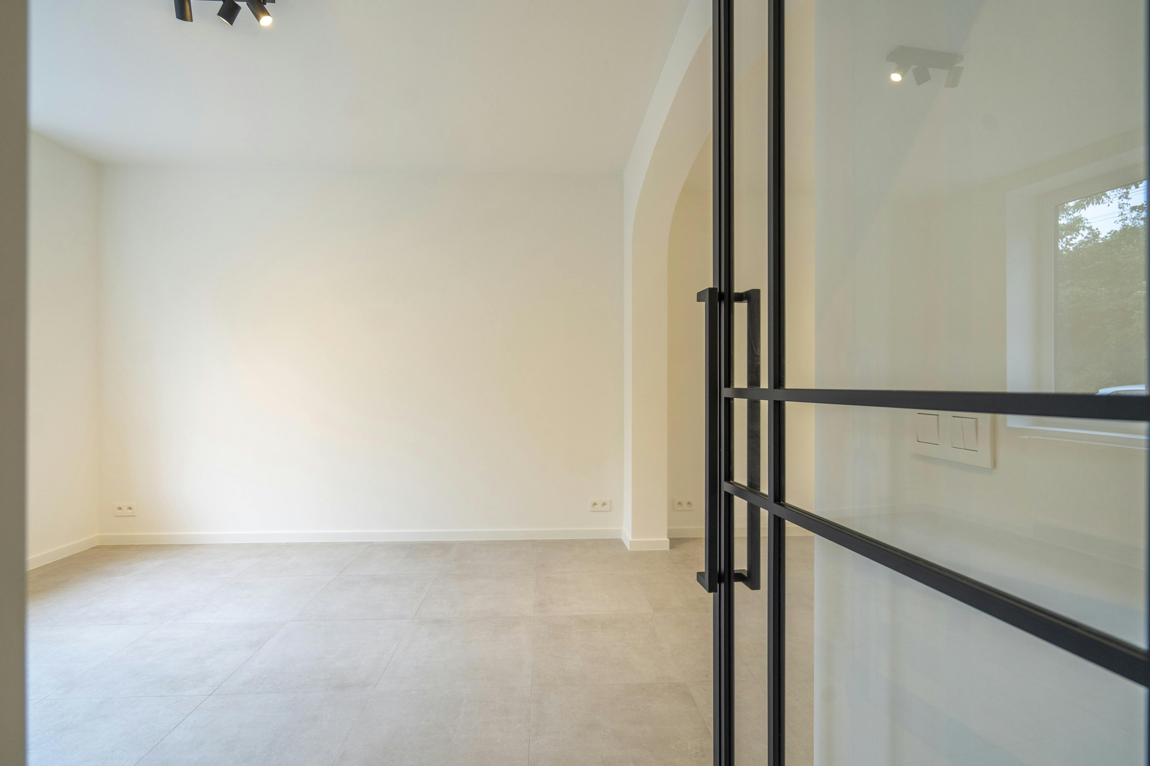 Prachtig vernieuwde ruime woning met EPC A te koop in centrum Kortrijk foto 5