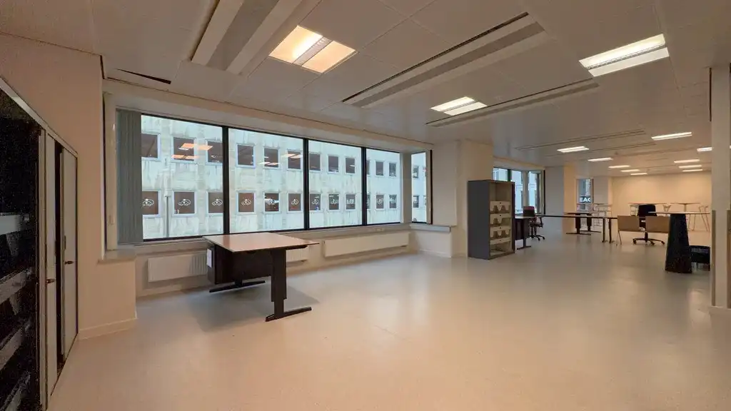 Instapklare kantoren te huur in centrum Antwerpen foto 9