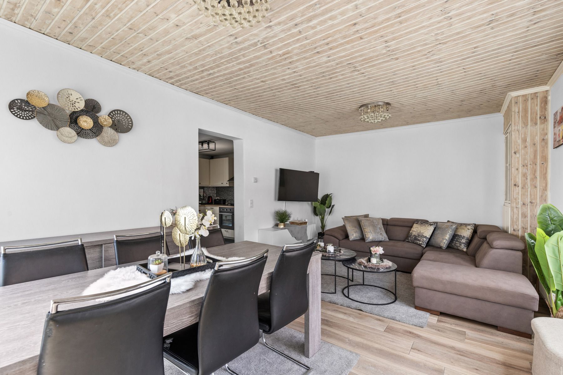 Hoekwoning met 3 slpks en stadstuintje in Gentbrugge! foto 4