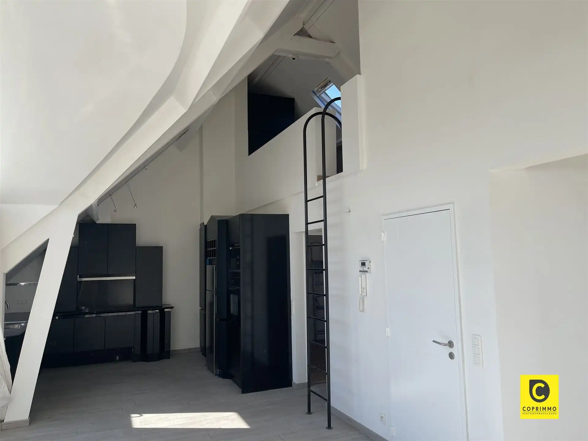 Dakappartement met groot terras foto 23