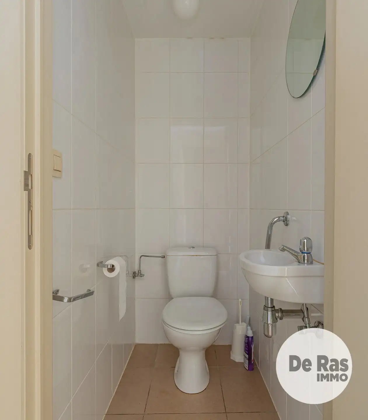 LEDE - Ruim en instapklaar appartement aan de markt van Lede foto 4