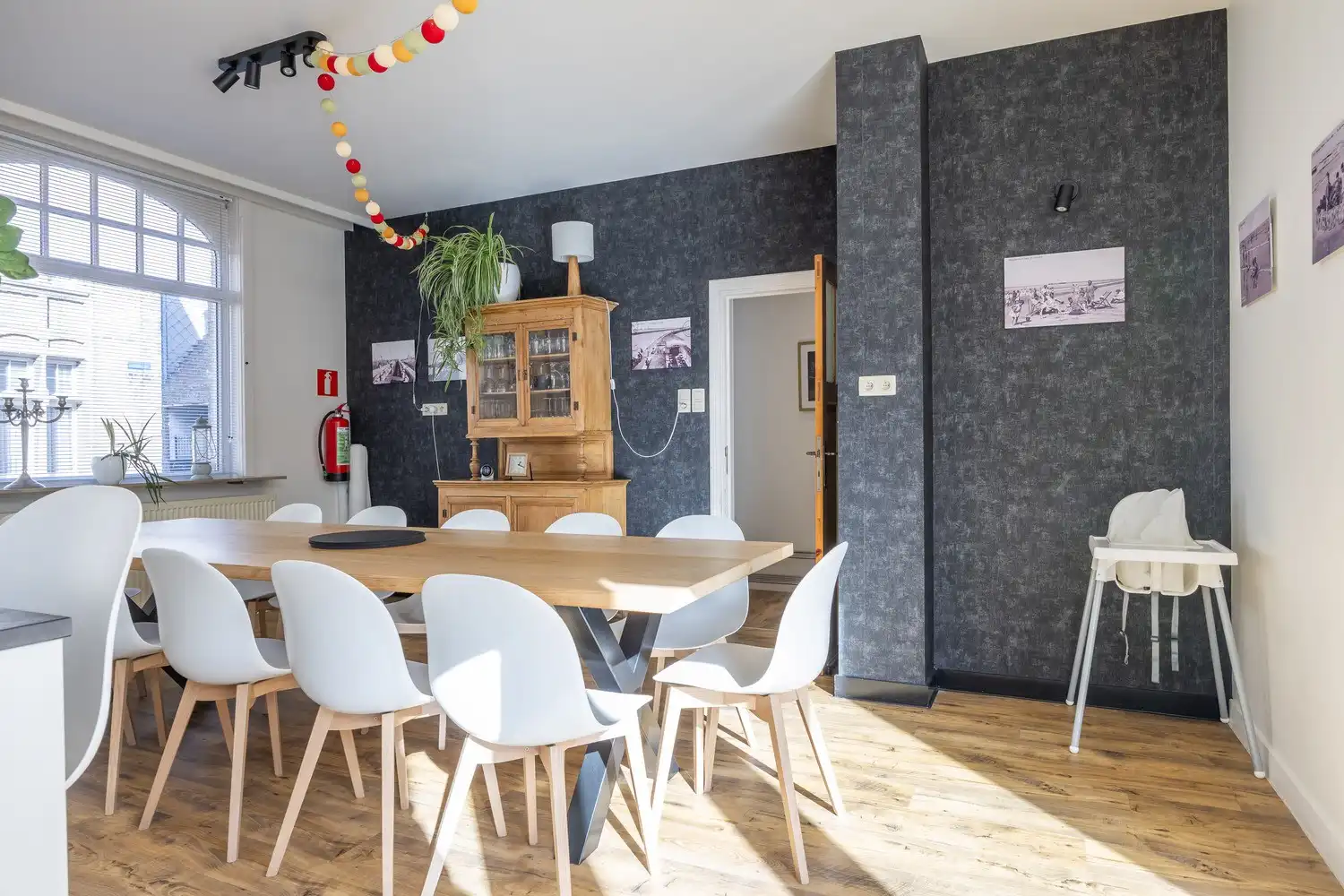 MAGISTRAAL HERENHUIS IN HET CENTRUM VAN NIEUWPOORT-STAD – OFFICIËLE 4-STERREN VAKANTIEWONING MET APPARTEMENT, INKOMSTEN EN 2 GARAGES foto 6