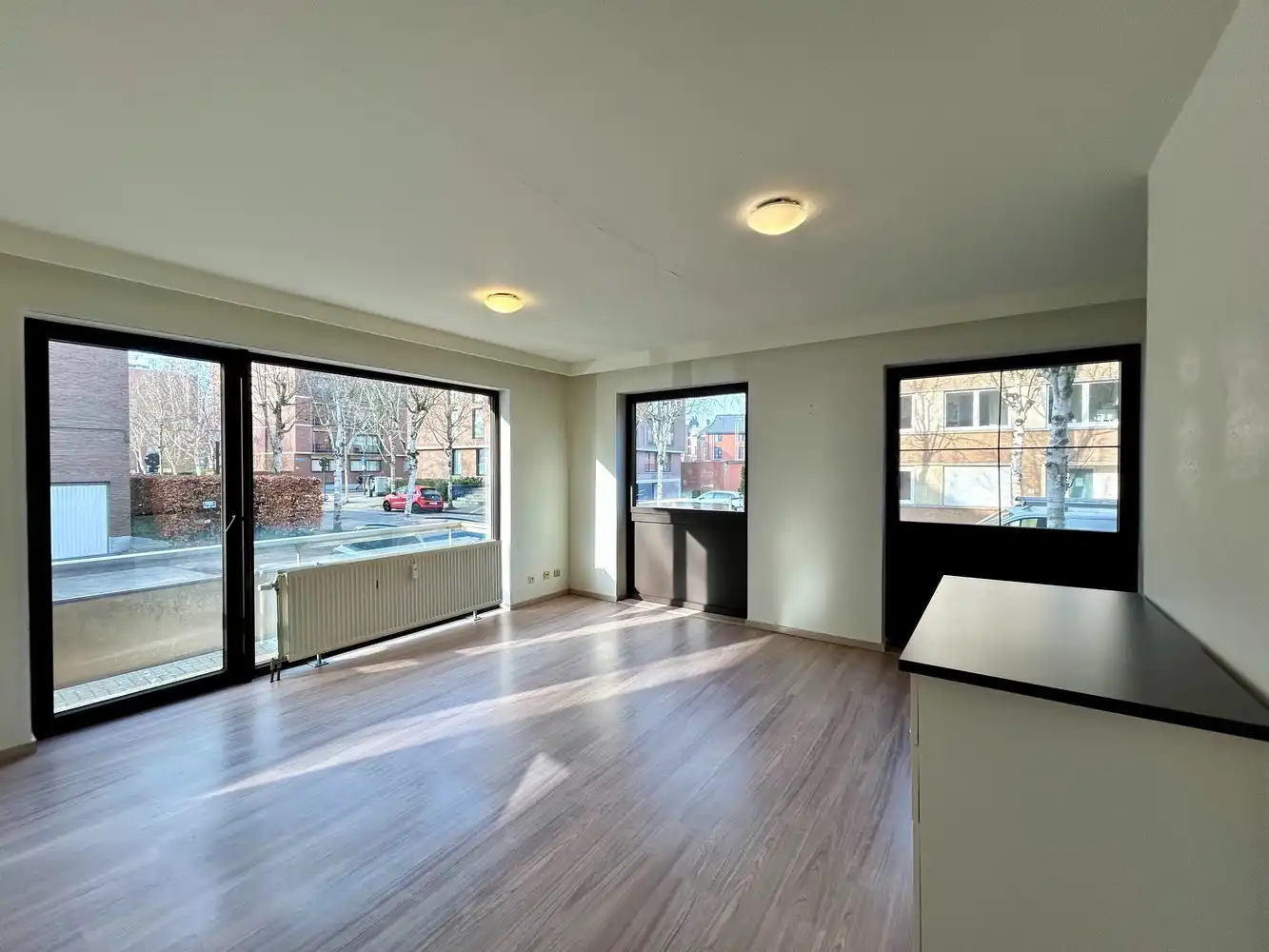 Gelijkvloerse flat met autostaanplaats op topligging binnen de Leuvense ring foto 3