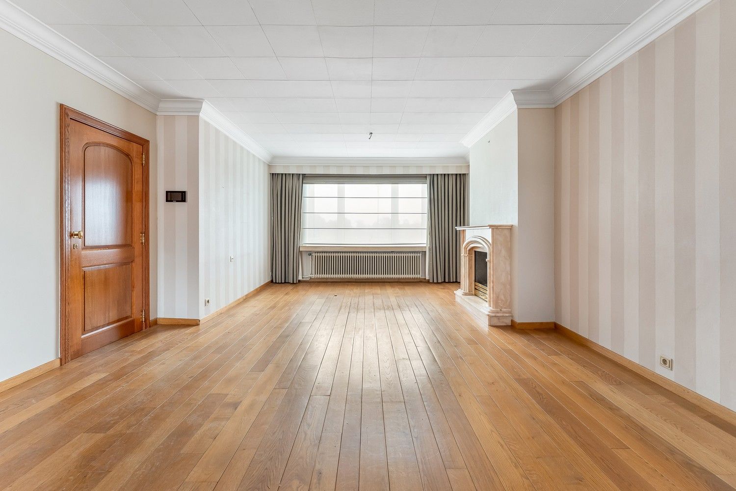 Ruime woning met (mogelijkheid tot) handelsgelijkvloers foto 2