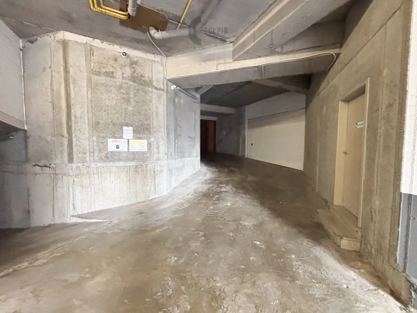 Garagebox in het centrum van Heist foto 5