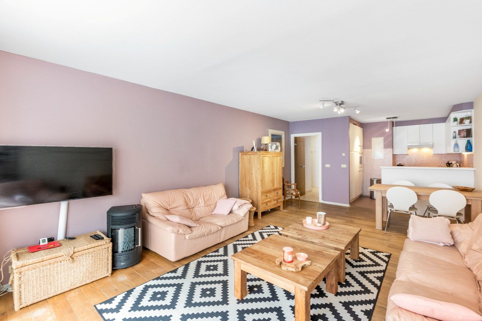 Appartement met zijdelings zeezicht  en zicht op de Kustlaan en met een ruim terras. foto 3