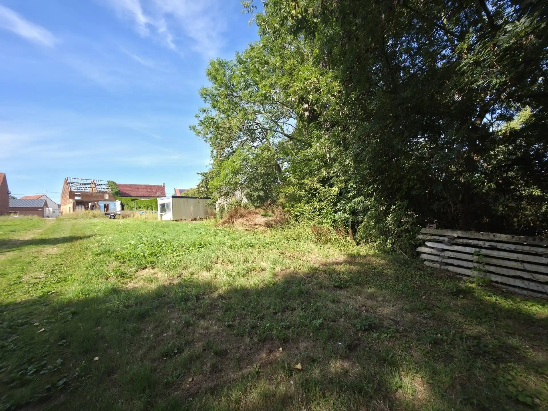 Bouwgrond met plan en vergunning op een terrein van 749m²  foto 12