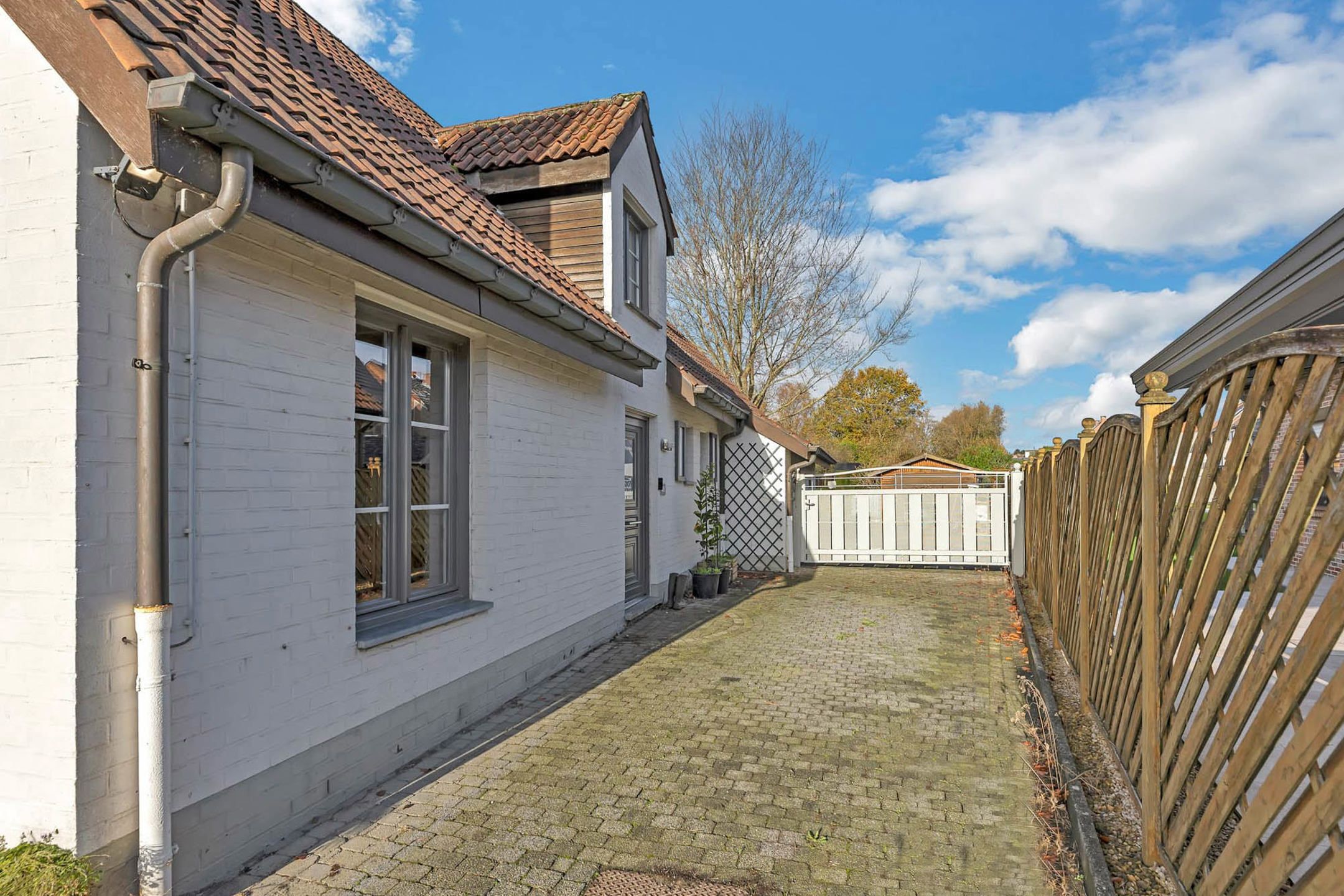 Gezellige woning met ruime tuin foto 34