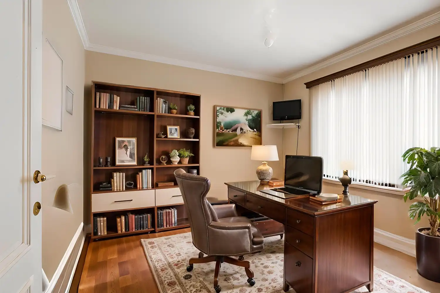 Uitzonderlijk ruime woning met veelzijdige mogelijkheden foto 8