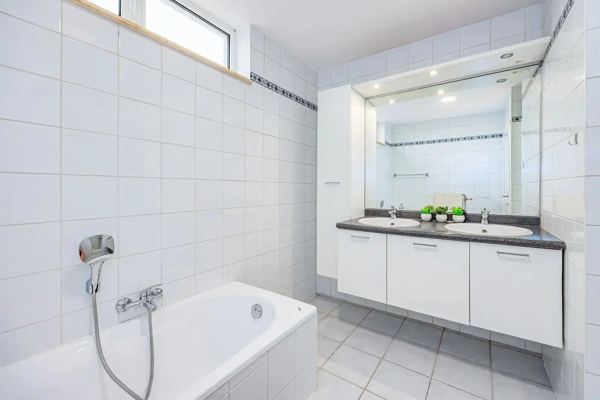 Ruim3-slpk appartement met terras en P foto 12