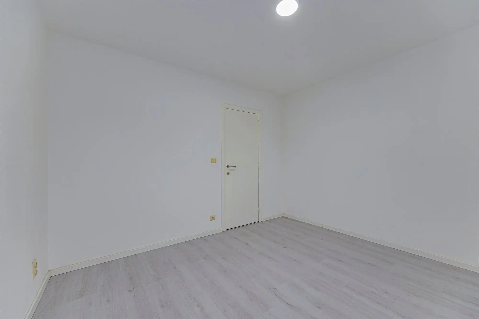 Ruim3-slpk appartement met terras en P foto 12