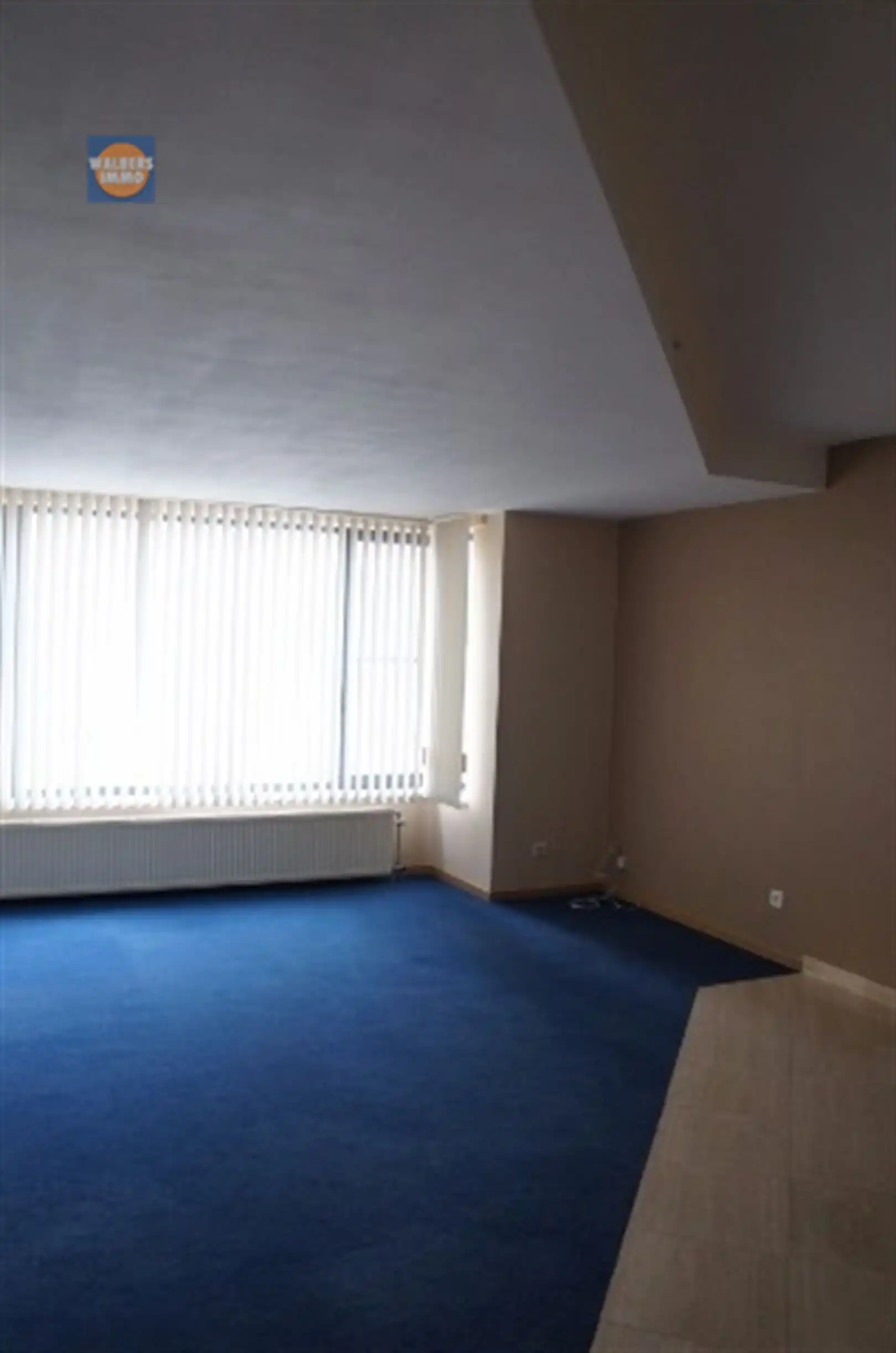 Lichtrijk 2-slaapkamer appartement met terras, garage en zicht op het kanaal foto 3