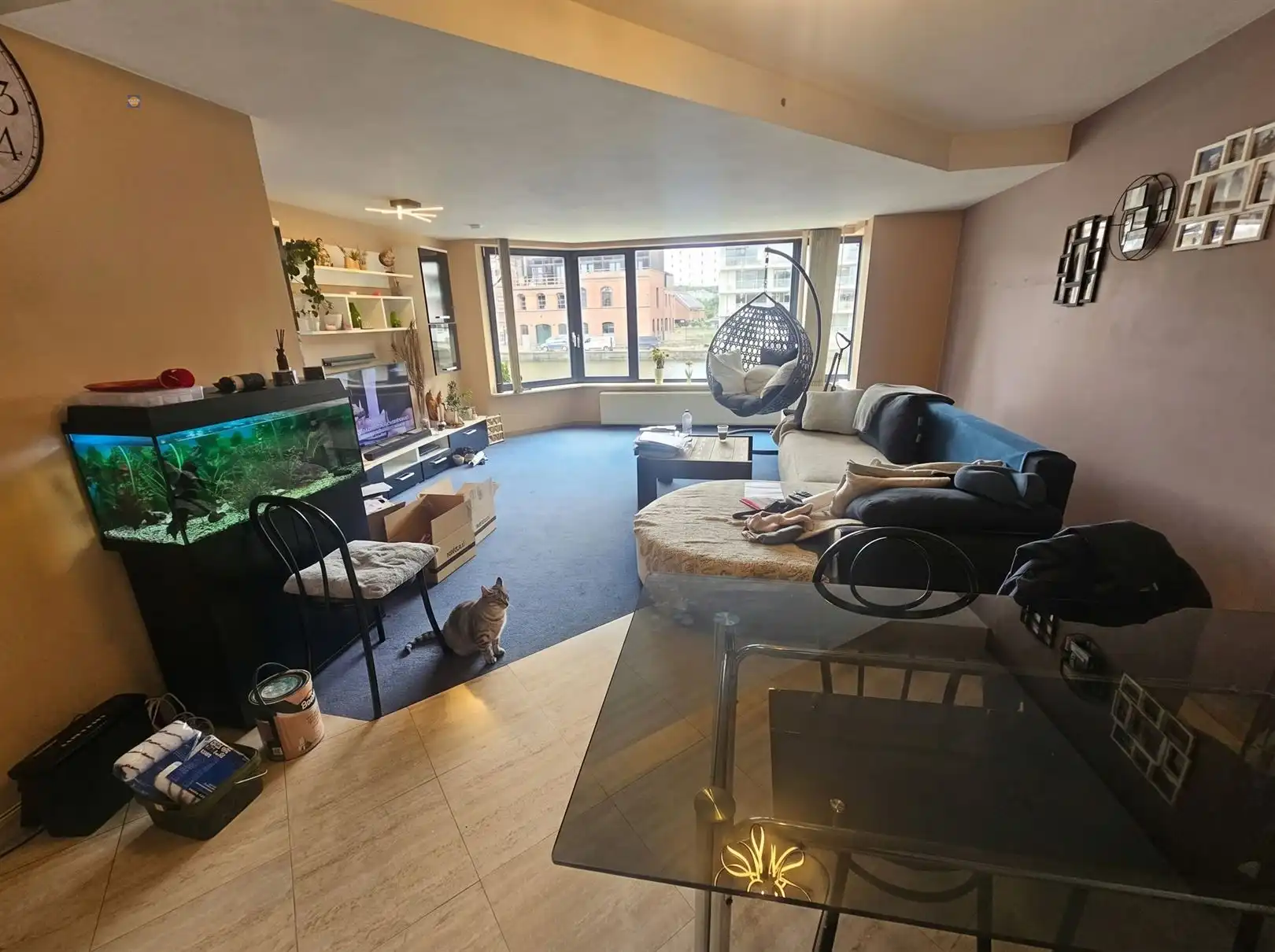 Lichtrijk 2-slaapkamer appartement met terras, garage en zicht op het kanaal foto 3