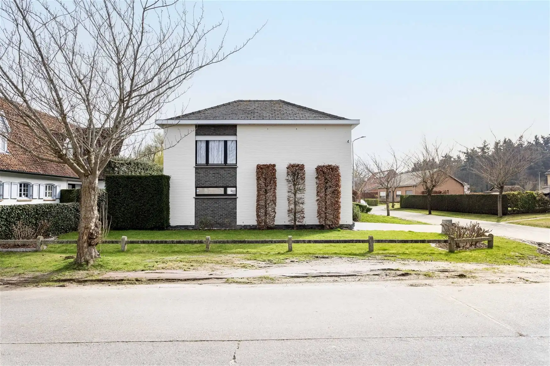 Ruime gezinswoning met 5 kamers nabij het centrum van De Pinte foto 2