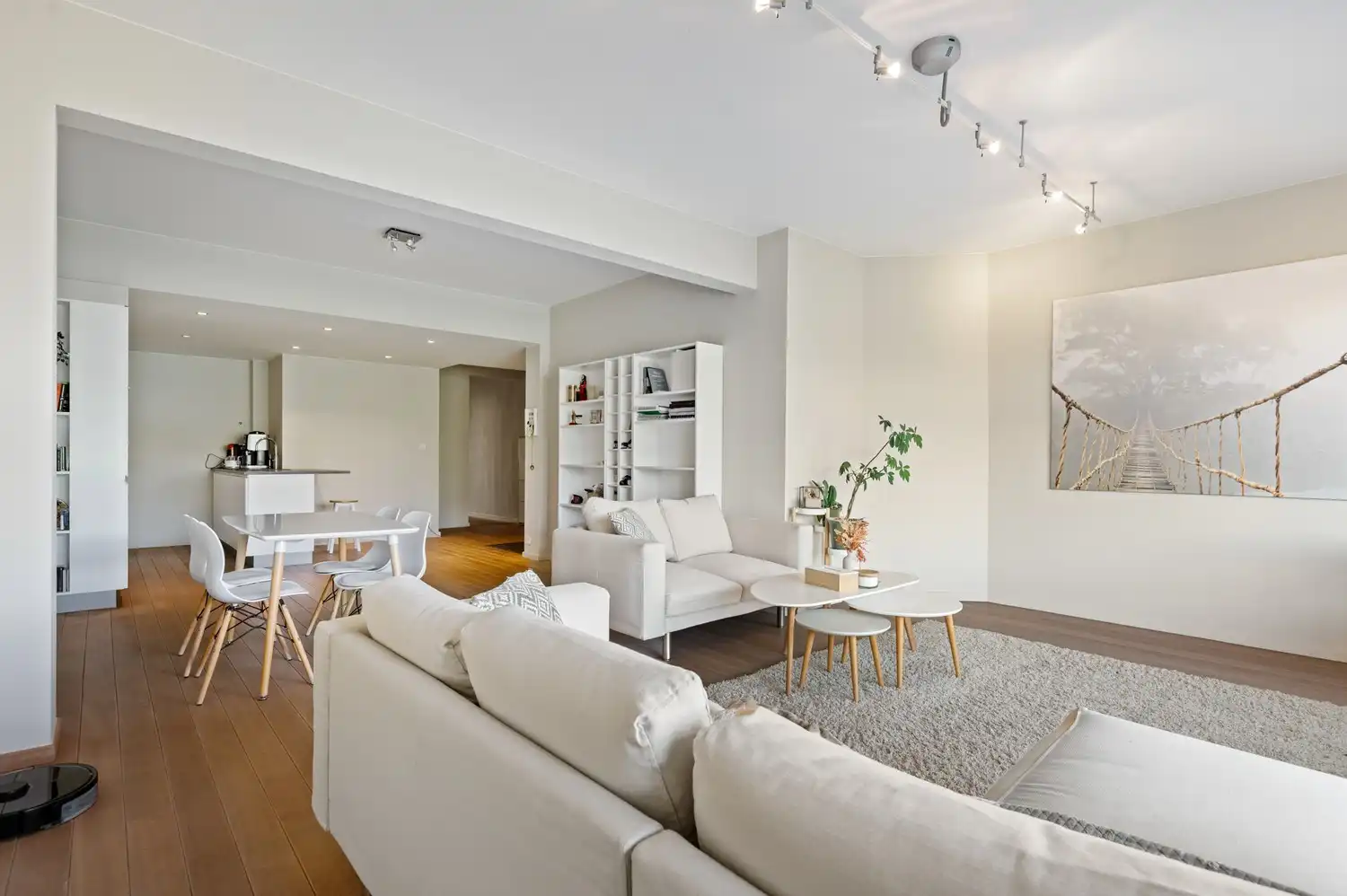 Ruim appartement met uitzicht op het Stadspark! foto {{pictureIndex}}