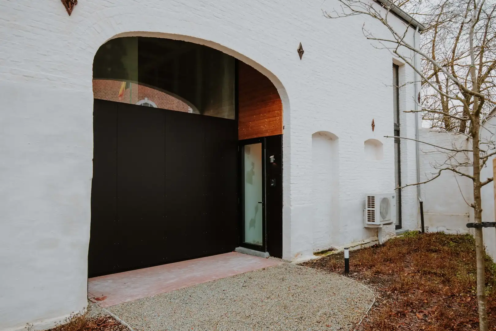 Lichtrijke woning met drie slaapkamers en twee badkamers (aankoop onder registratierechten, 2% mogelijk) foto 2