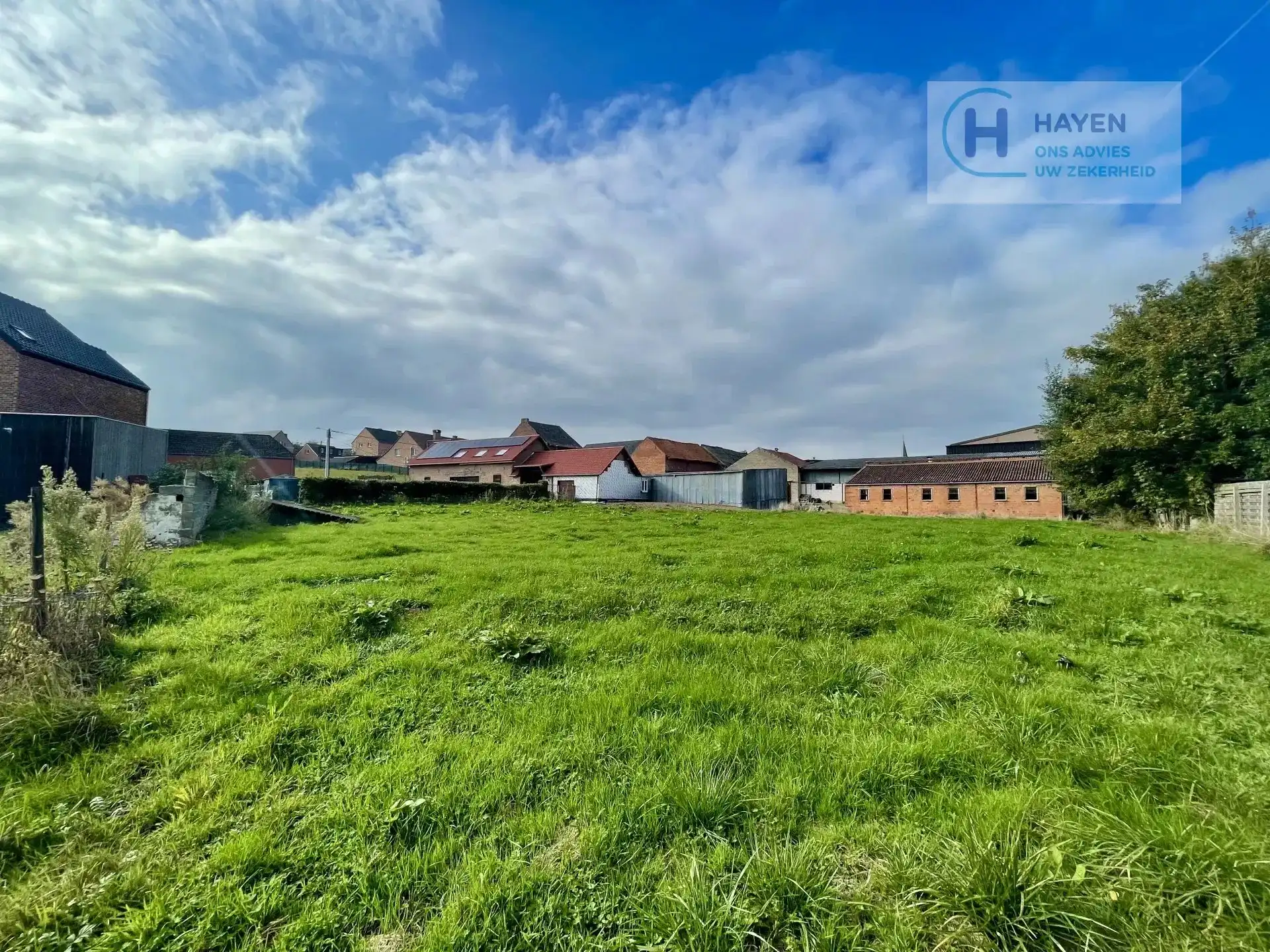 Zeer ruime woning in afwerkingsfase met veel potentieel op een groot perceel van 2.140m² foto 31