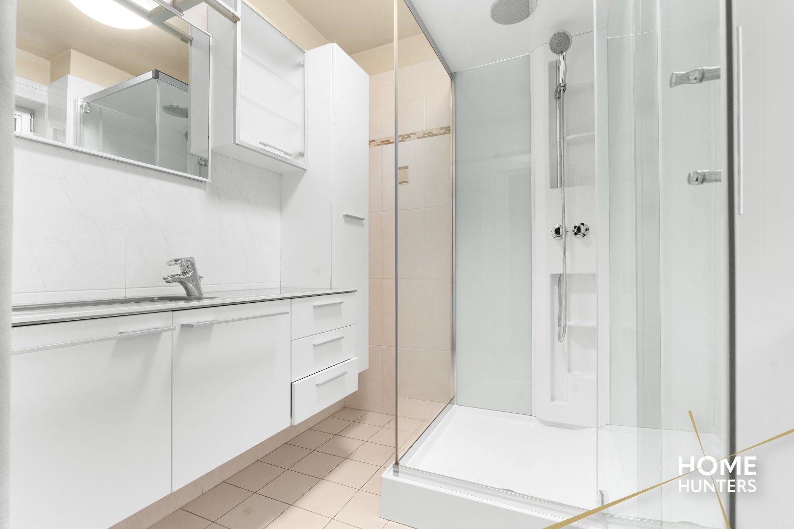 Verrassend ruim 1-slaapkamerappartement foto 13