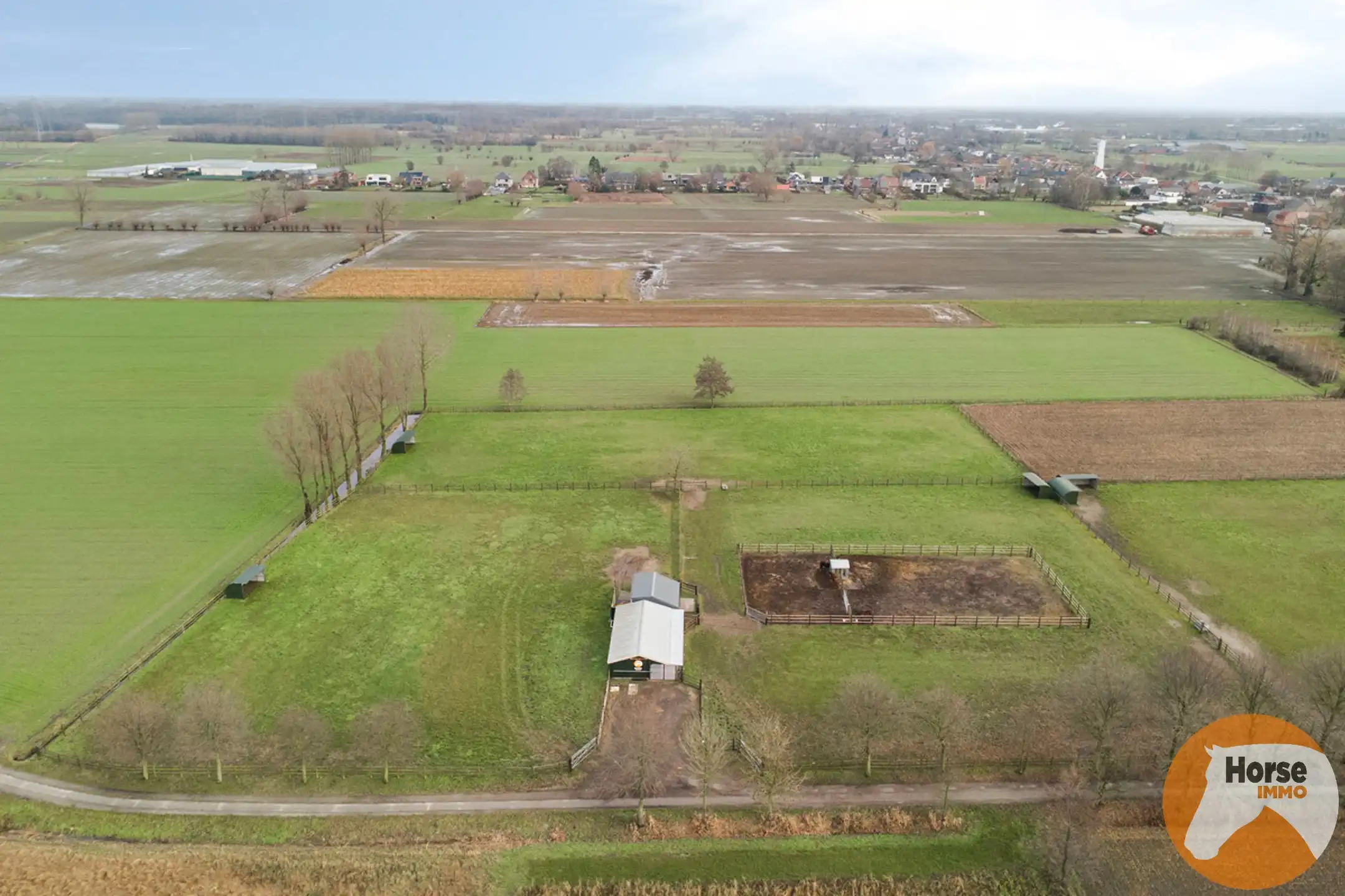 LOCHRISTI - Rustig gelegen stalgebouw op +- 2,3HA foto 25