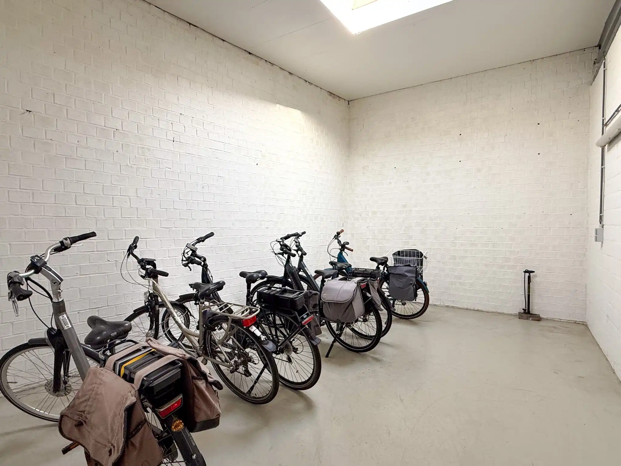 Appartement met één slaapkamer, terras en autostaanplaats in Sint-Niklaas foto 16