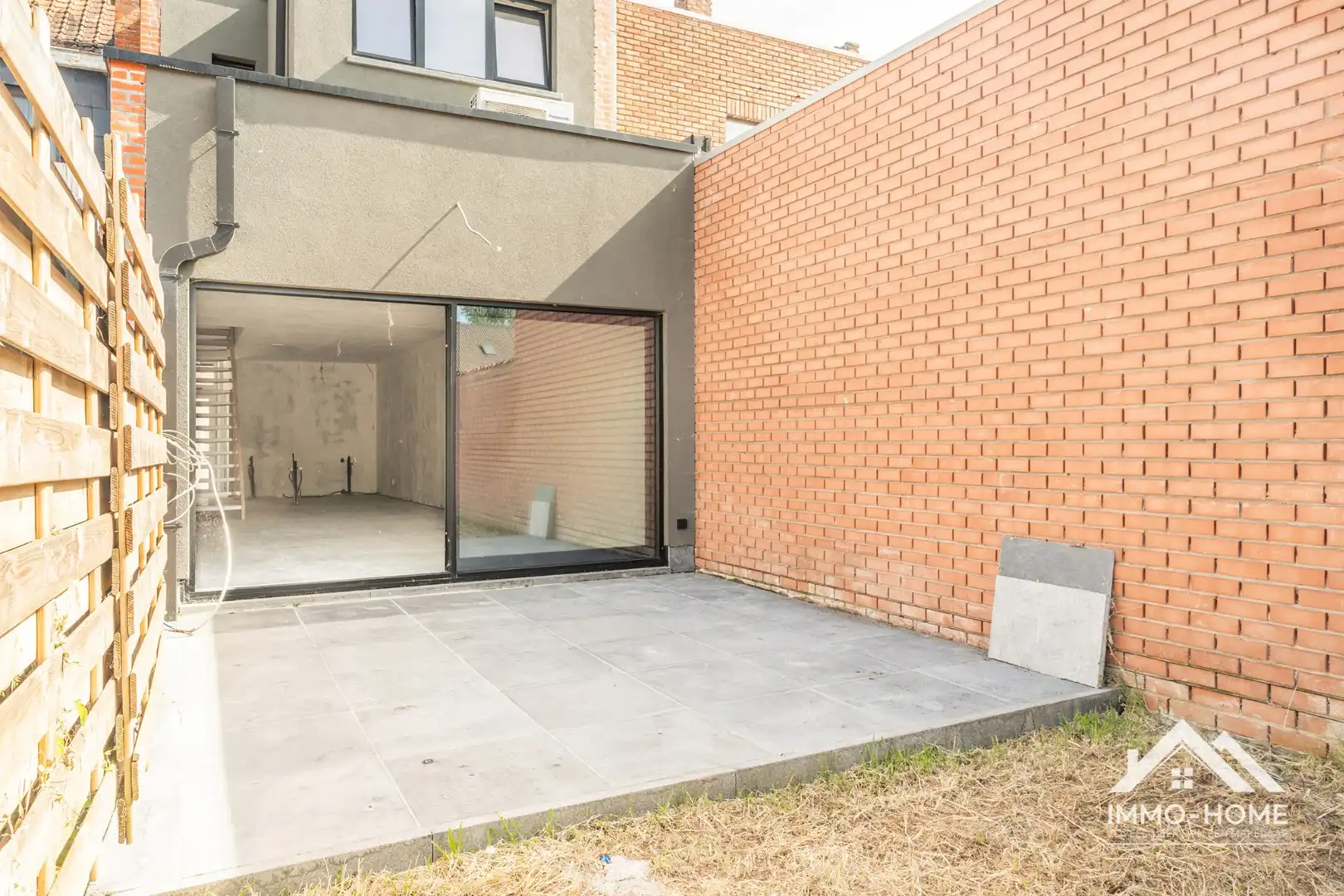 Structureel gerenoveerde woning met tuin foto 3