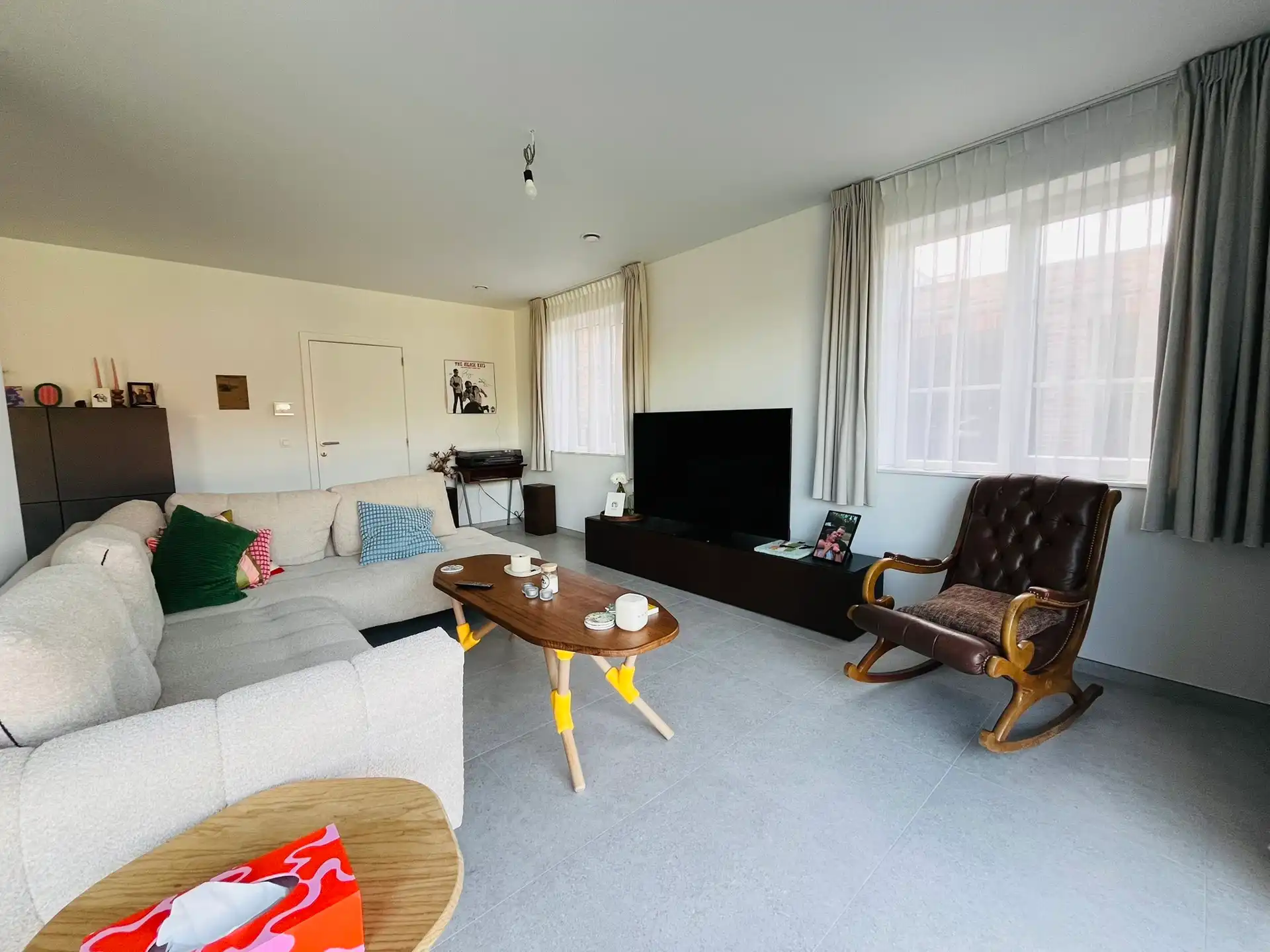 MODERN EN ENERGIEZUINIG APPARTEMENT MET 2 AUTOSTAANPLAATSEN foto 5