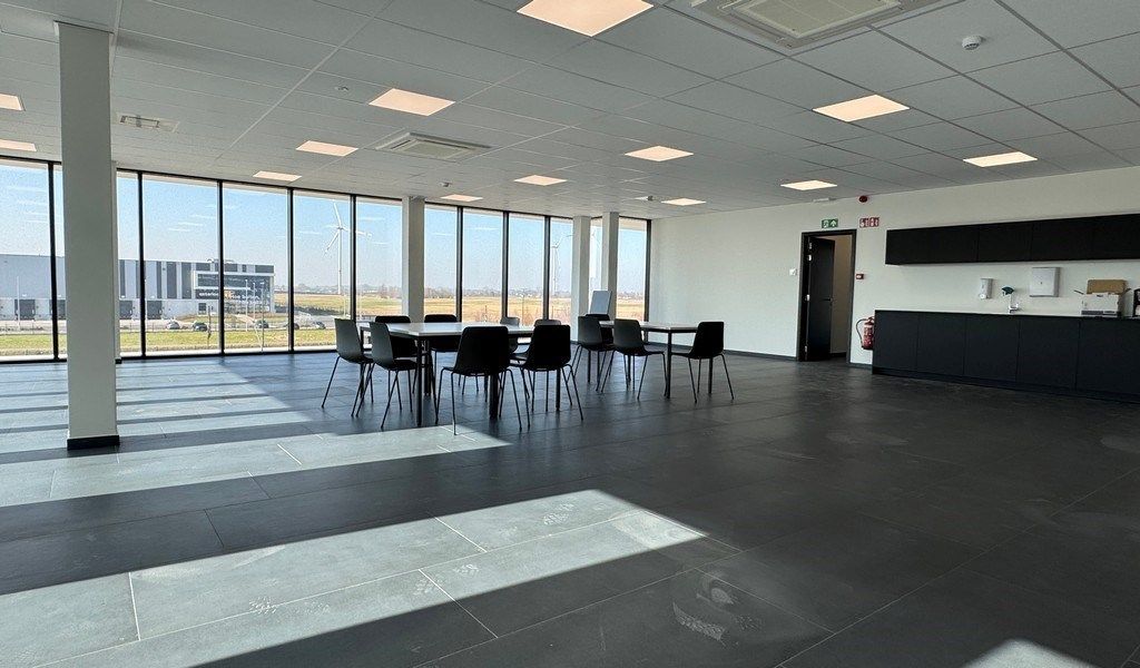 Nieuwbouw logistiek magazijn te huur aan Kluizendok in Haven van Gent foto 13