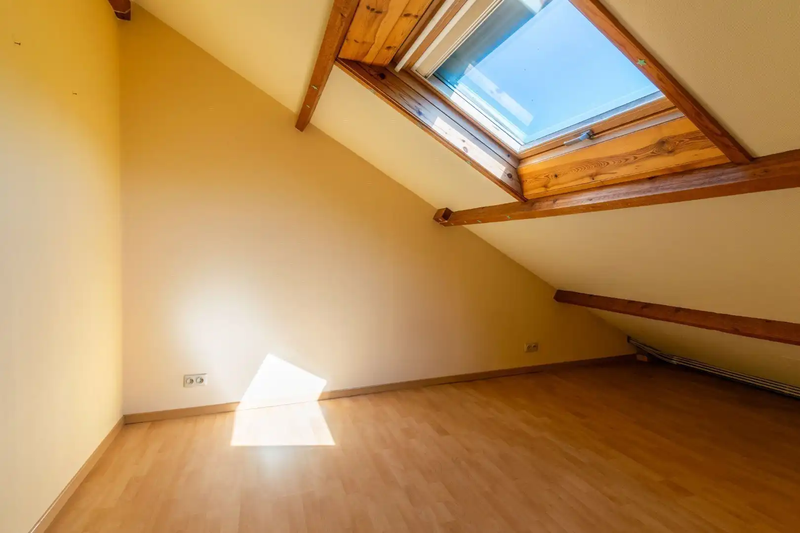 Een ruime (250m²) villa gelegen op woonerf!! foto 12
