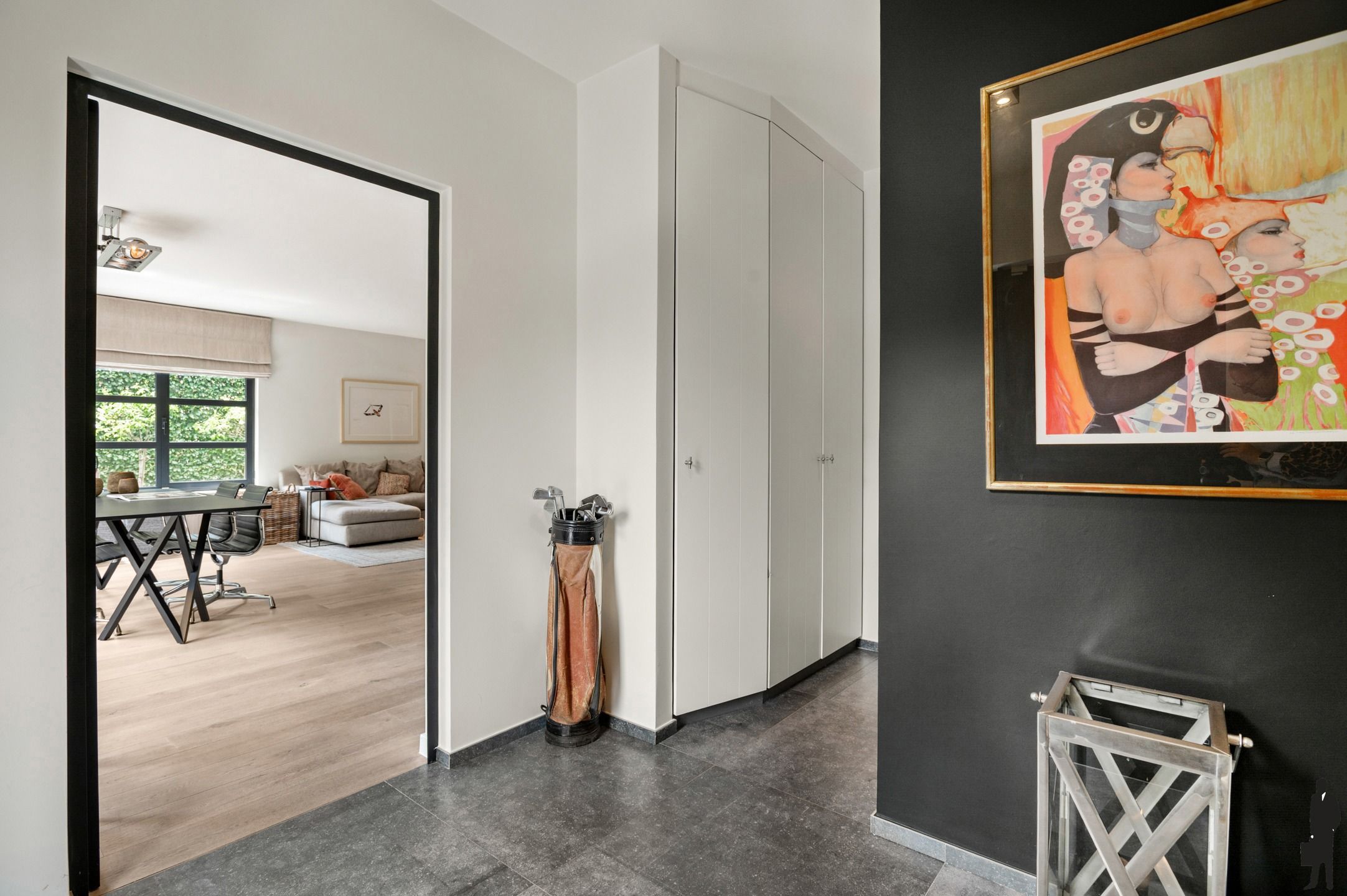 Gerenoveerde woning met 5 ruime slpks, 3 badks en ZW tuin foto 8