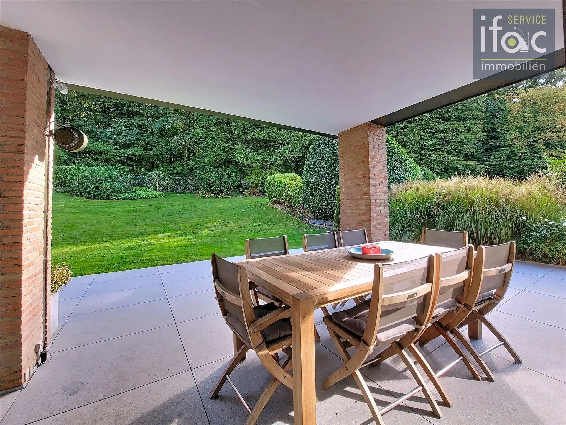 Exclusieve postmodernistische luxevilla grenzend aan bos foto 15