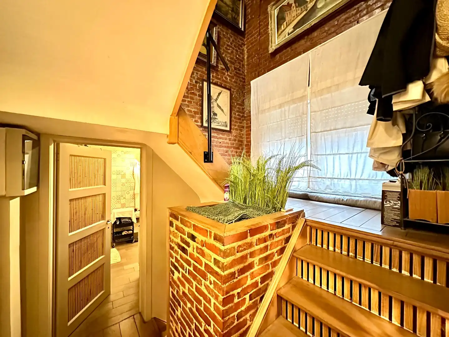 TE KOOP: goed draaiende horecazaak met woonst in centrum Tongeren foto 26