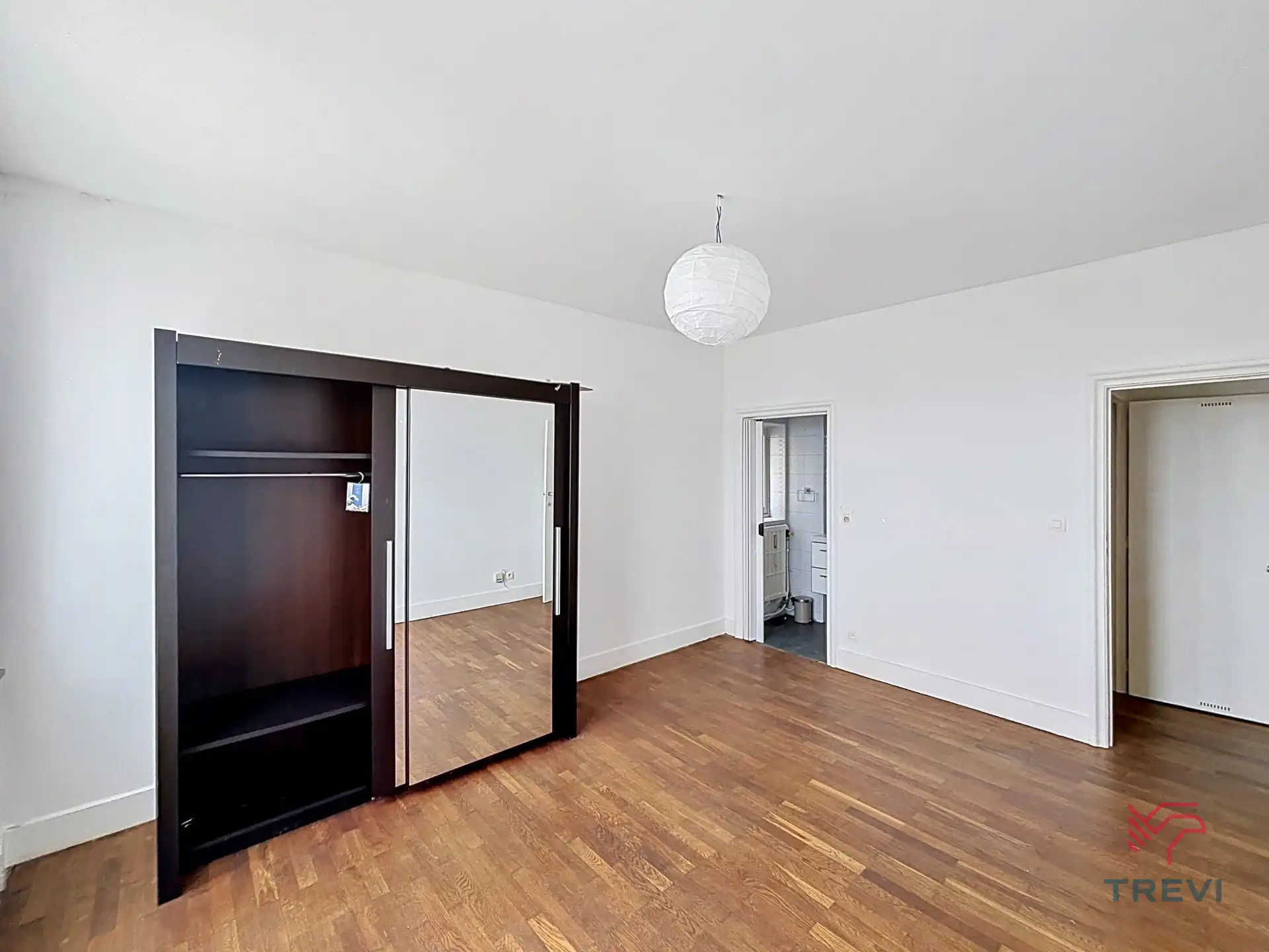 Kamer in een gedeelde woning in een appartement met terras foto 12