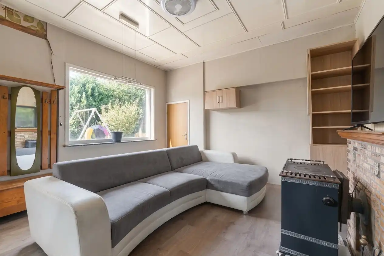 Te renoveren woning met veel potentieel te Rieme foto 4